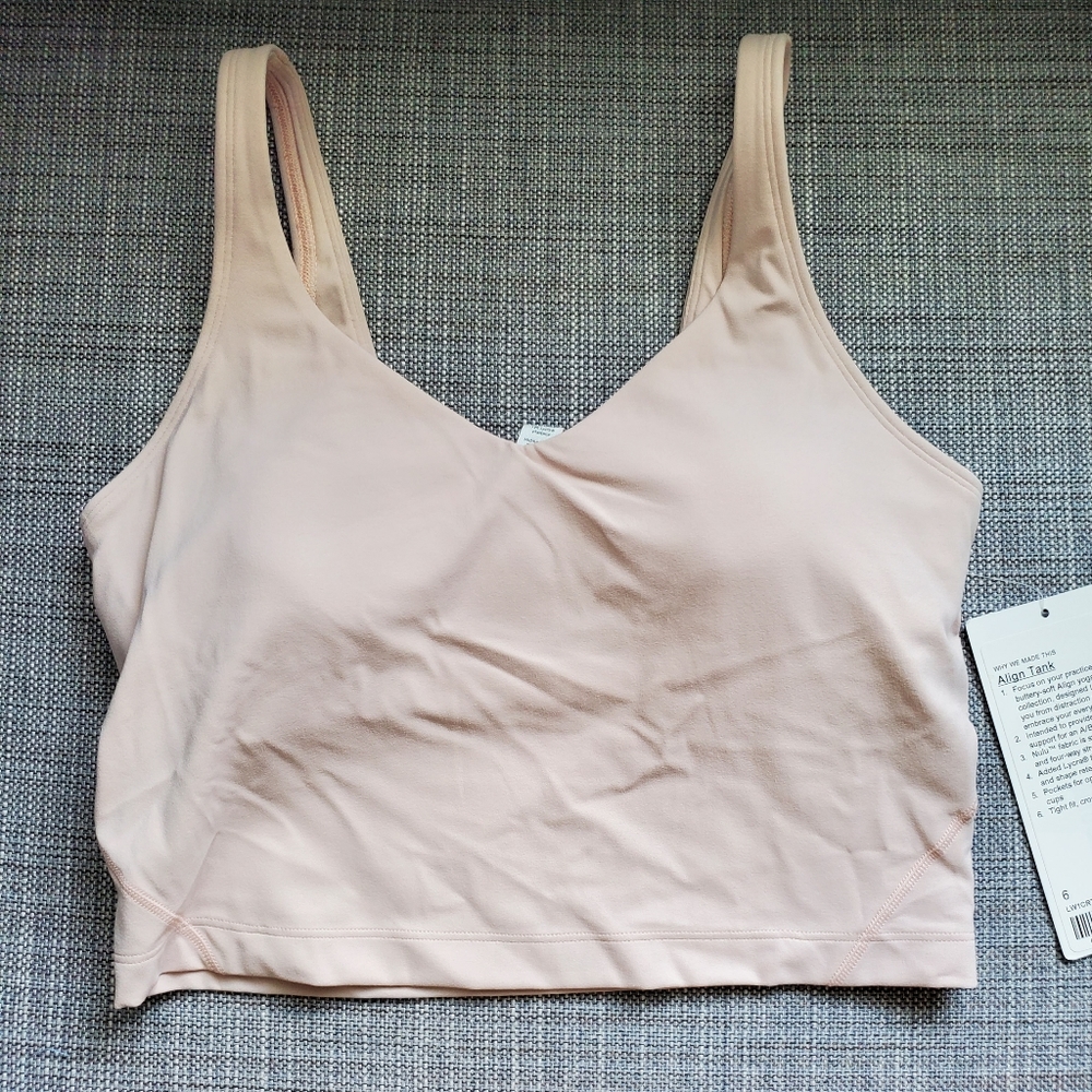 ✴️NWT LULULEMON ALIGN TANK WITH BUILT IN SHELF BRA WITH PADS FEATHER PINK SIZE 6